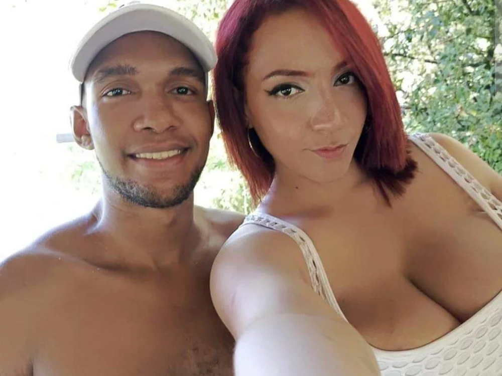 Bigboobs_and_stiven offline chatrum