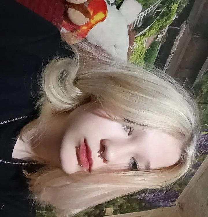Nika-Smith offline chatrum